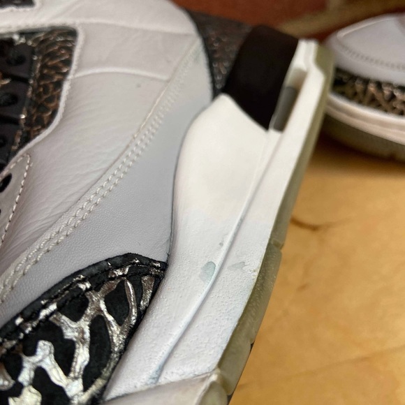 Jordan 3 Wolf Grey - Picture 8 of 9